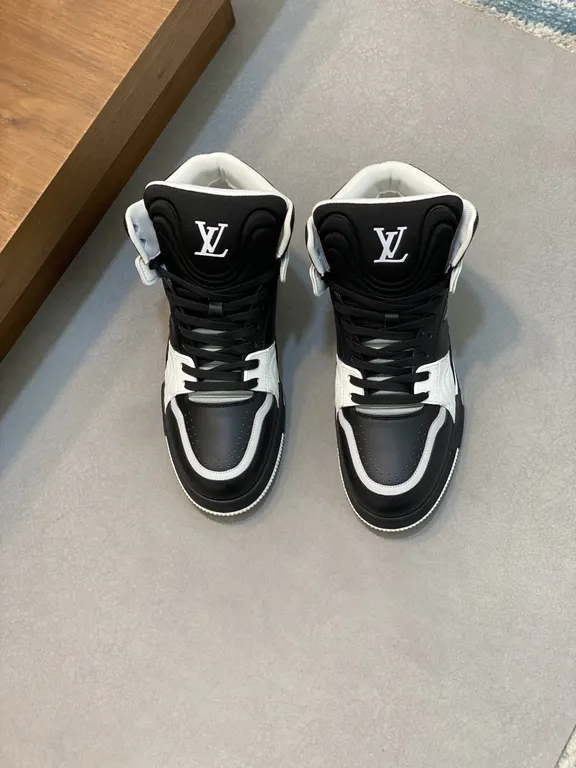 Louis Vuitton Shoe 